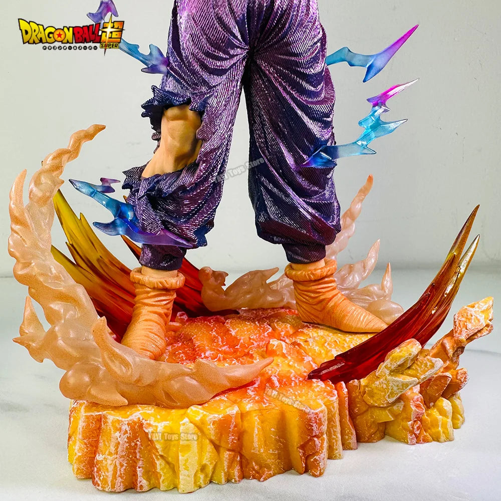 Estatua de la batalla épica de Cell Games de Son Gohan